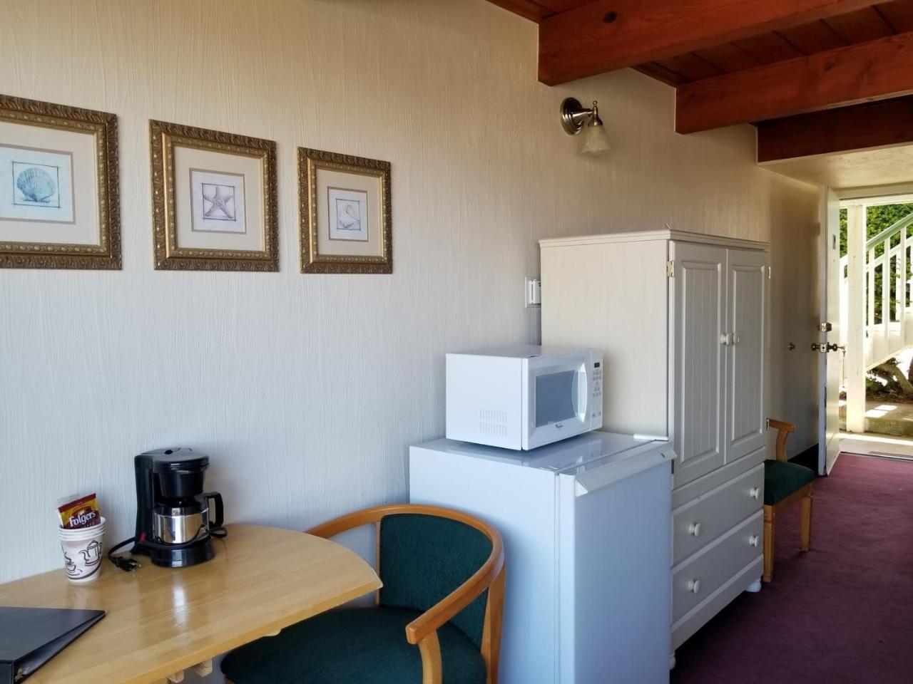 Islander Westport Hotel Buitenkant foto