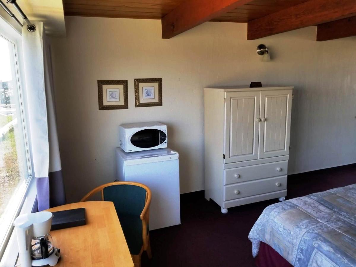 Islander Westport Hotel Buitenkant foto