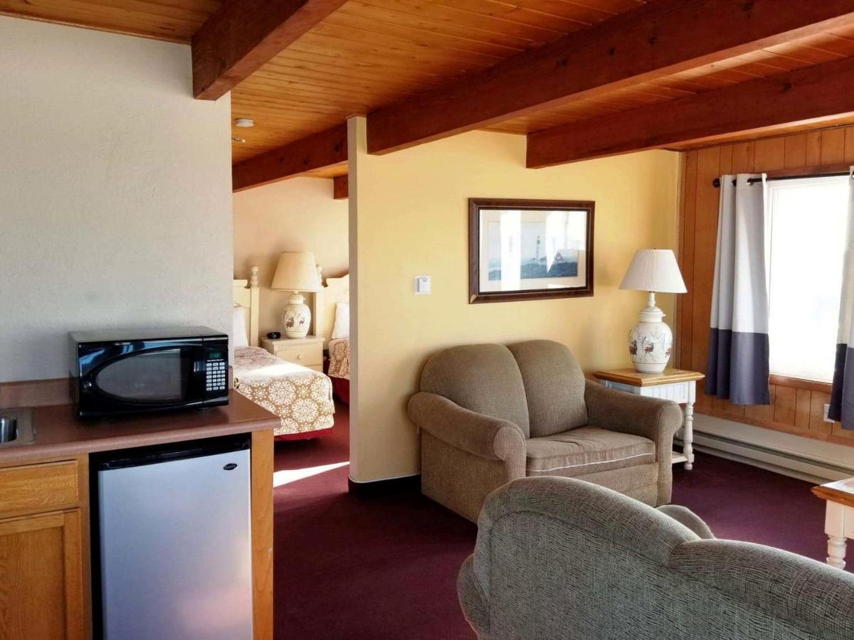 Islander Westport Hotel Buitenkant foto