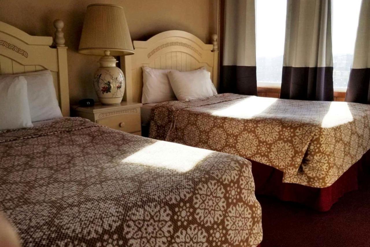 Islander Westport Hotel Buitenkant foto