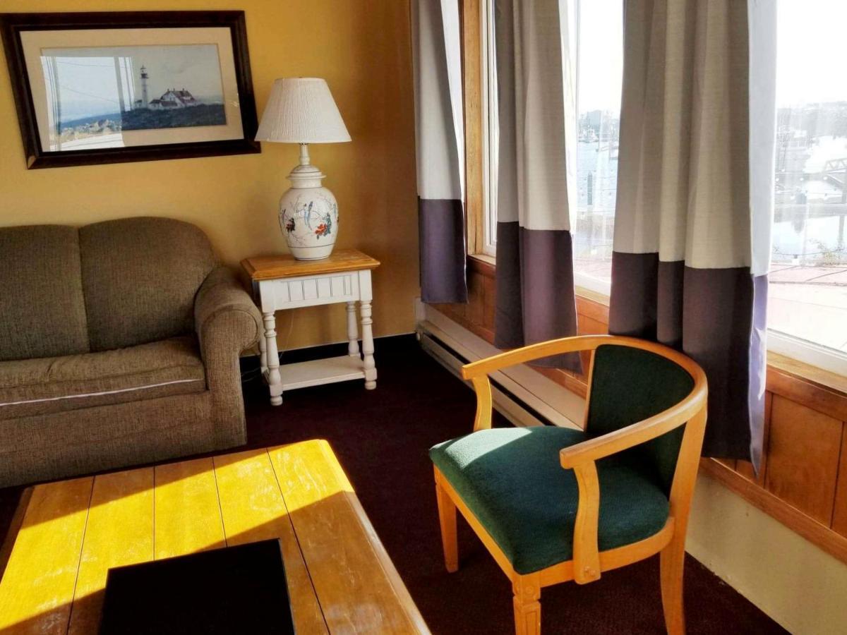 Islander Westport Hotel Buitenkant foto