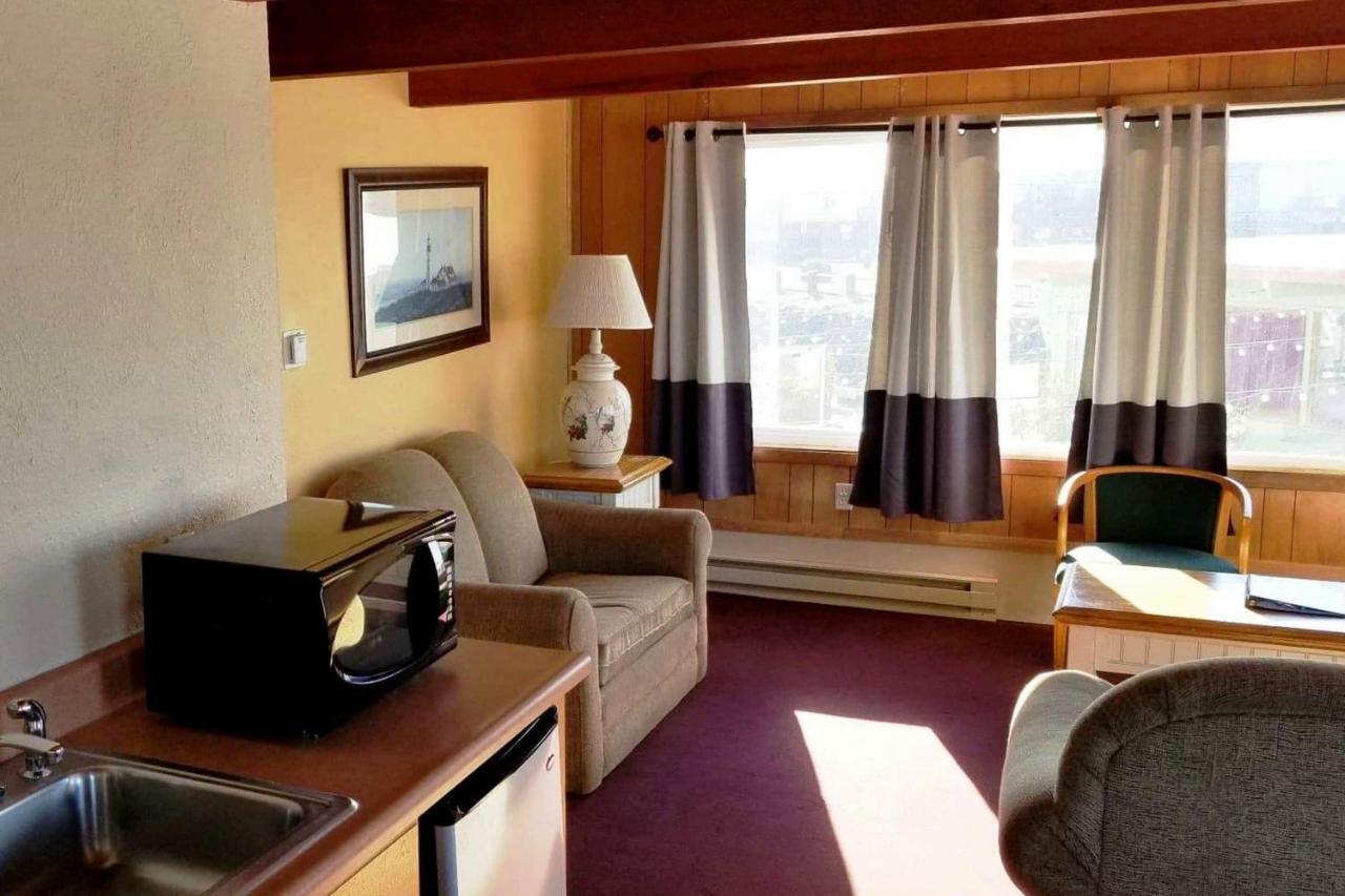 Islander Westport Hotel Buitenkant foto