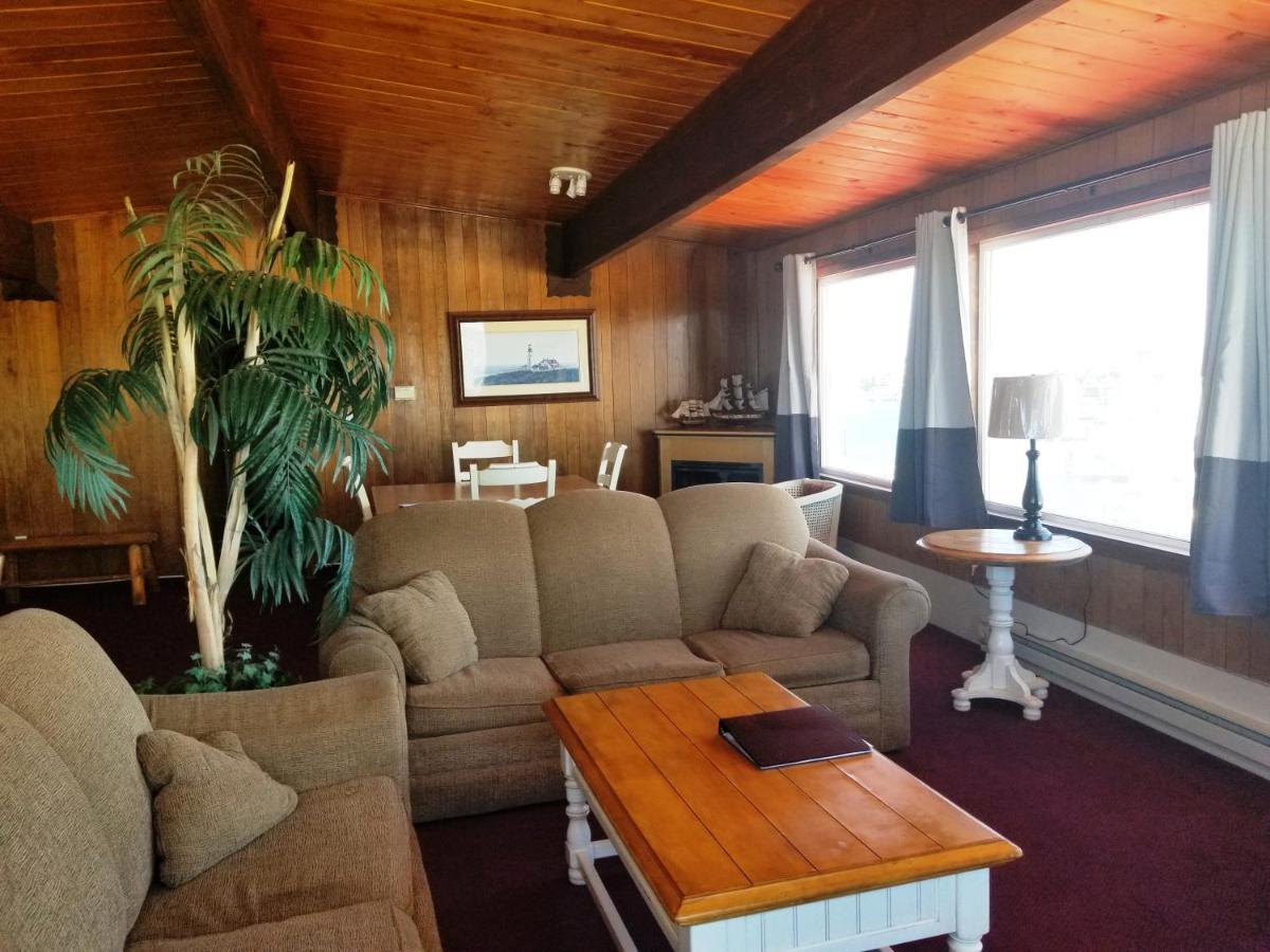 Islander Westport Hotel Buitenkant foto
